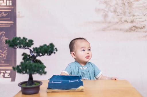 清徐宝宝喊肚子疼怎么回事